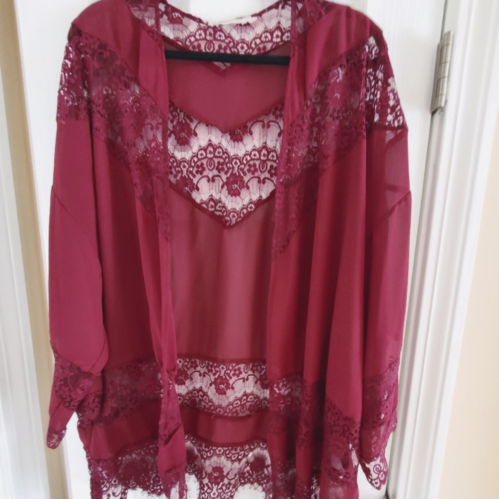 3/4 Length Kimono in Burgundy